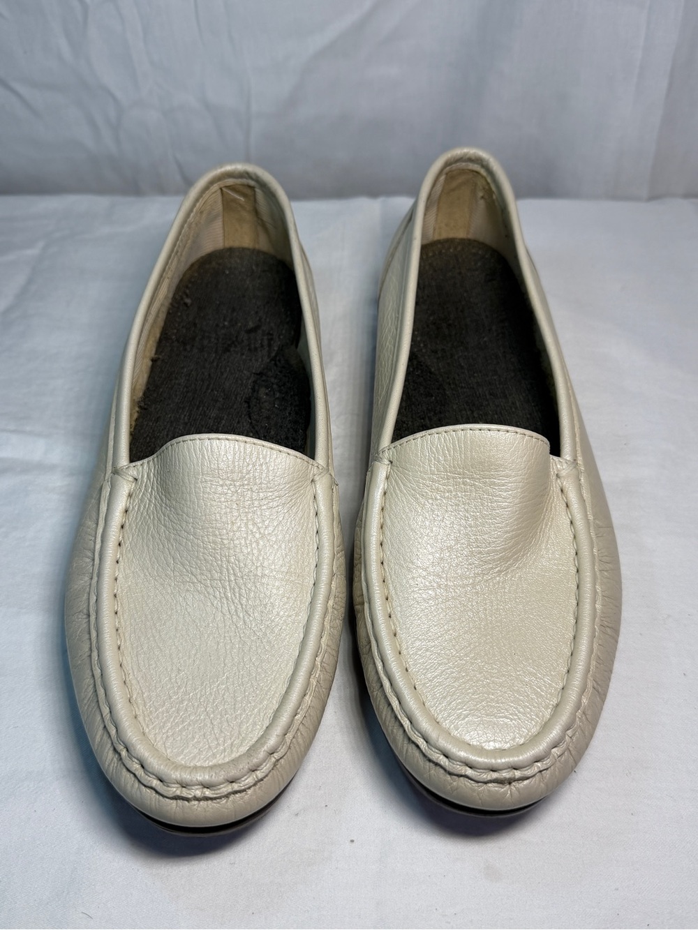 SAS Women's Cream Leather Loafers